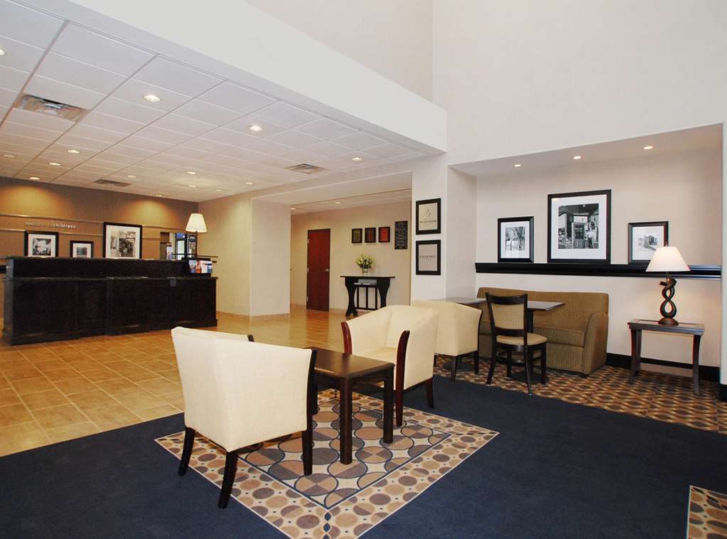 Hampton Inn & Suites Childress Beltér fotó